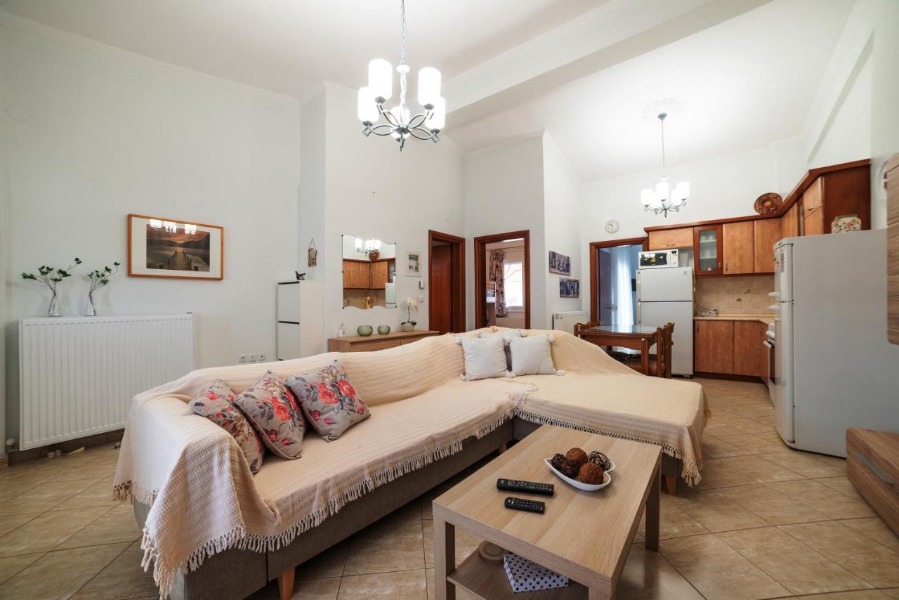 Porto Ofrynio Central Deluxe Golden Apartment Ofrinion Luaran gambar