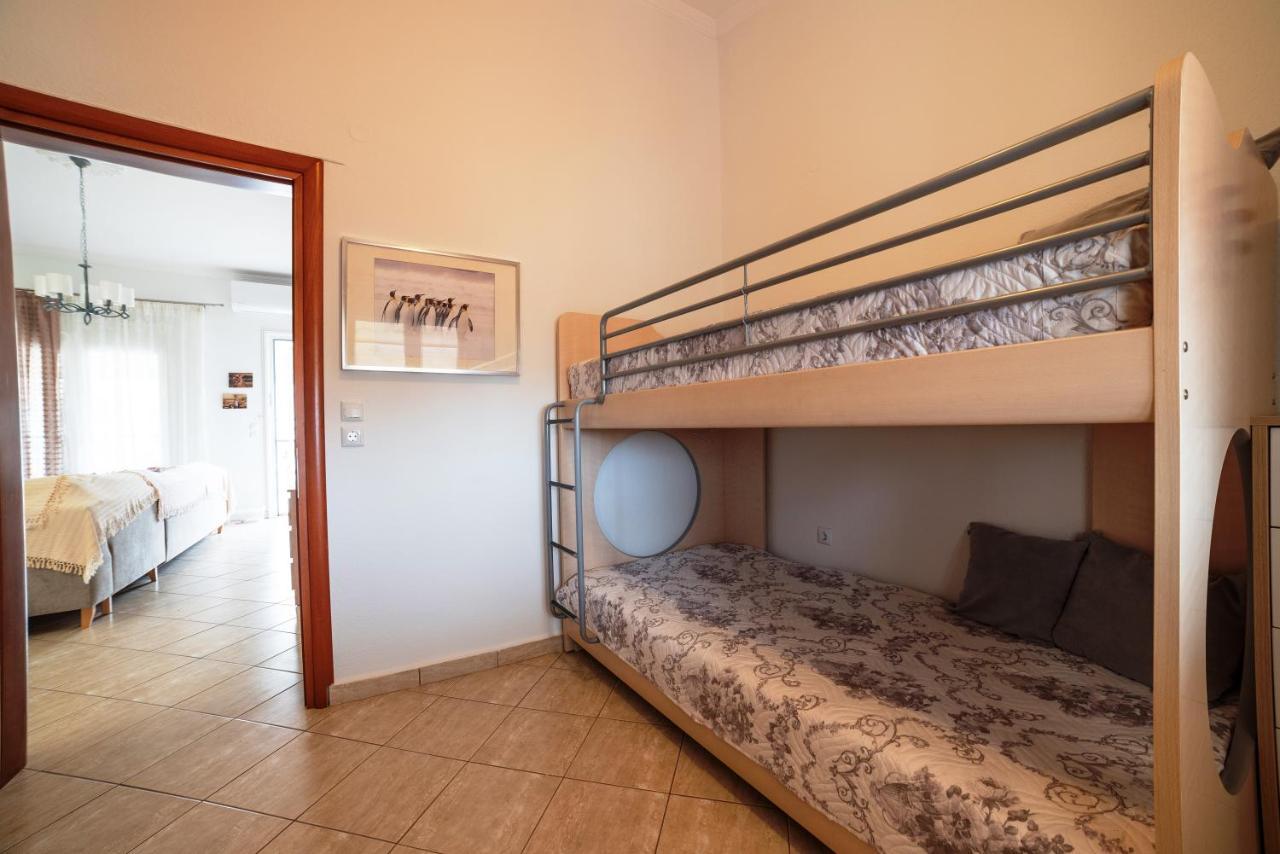 Porto Ofrynio Central Deluxe Golden Apartment Ofrinion Luaran gambar