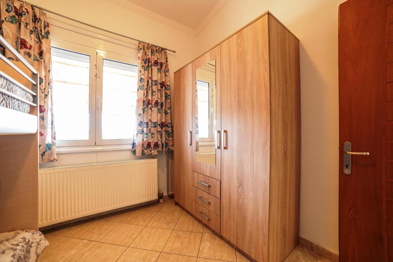 Porto Ofrynio Central Deluxe Golden Apartment Ofrinion Luaran gambar